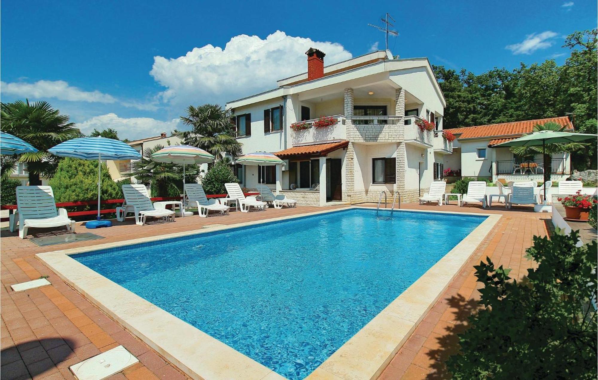 Amazing In With Wifi Poreč